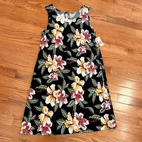 Tori Richard Dresses & Skirts - Tori Richard Honolulu vintage Floral Dress